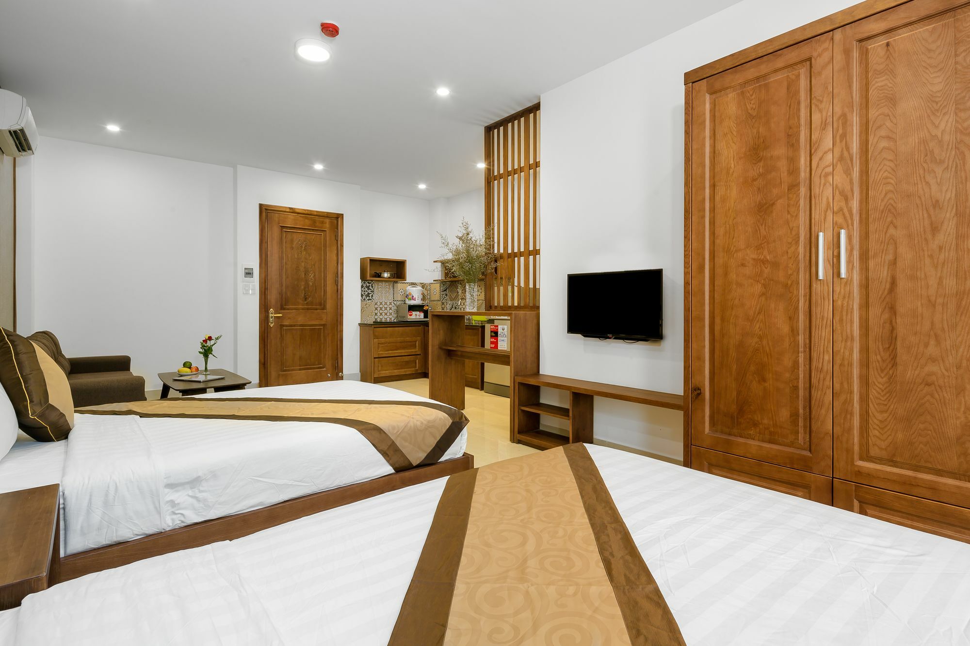 Aris Beach Apartment & Hotel Da Nang Esterno foto