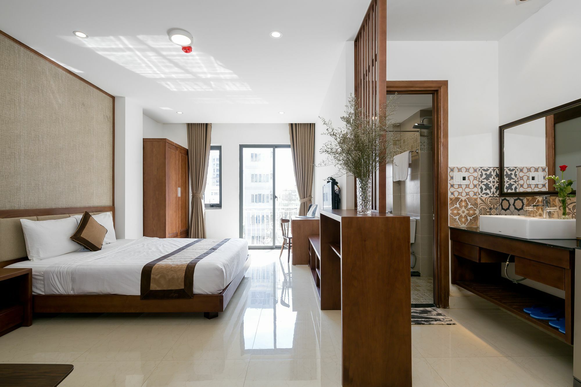 Aris Beach Apartment & Hotel Da Nang Esterno foto